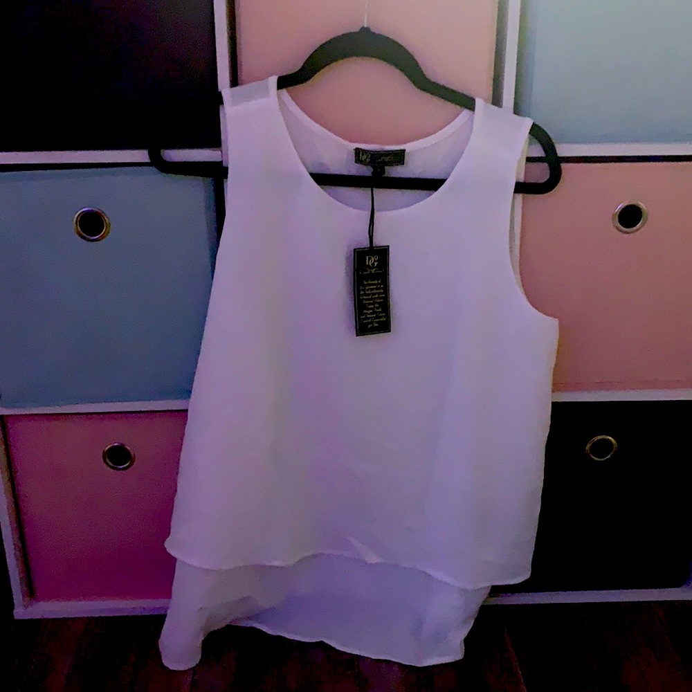 Light, comfy white blouse !